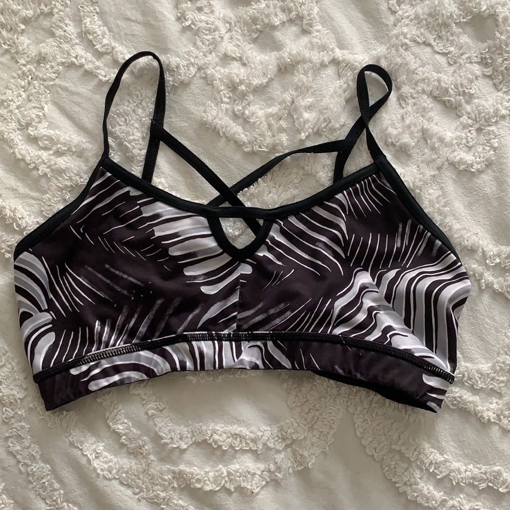 Sports bra